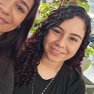 Geraldine, 25
