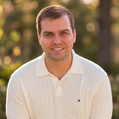 Daniel, 30