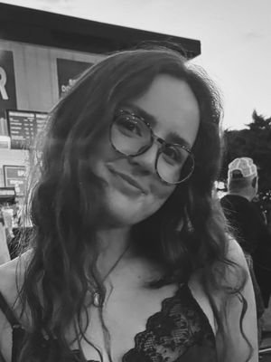 Gemma, 21