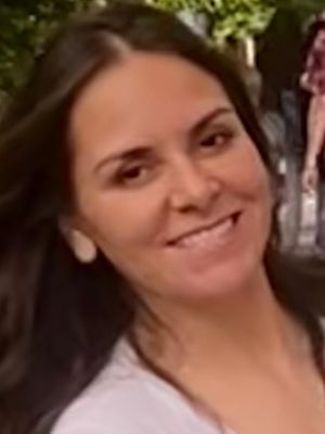Sandra, 42