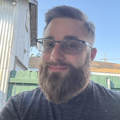 Roland, 34