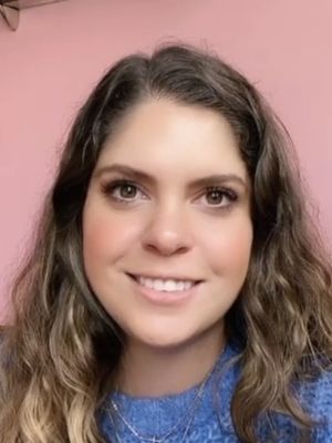 Jaqueline, 33