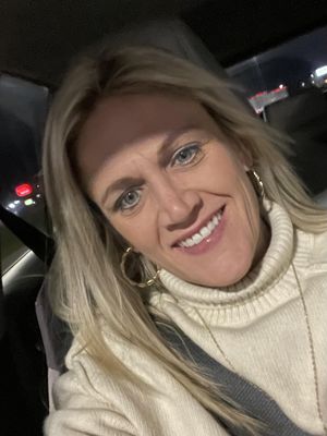Ashley, 42