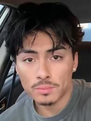 Alexander, 21