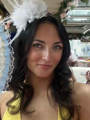Sophie, 23