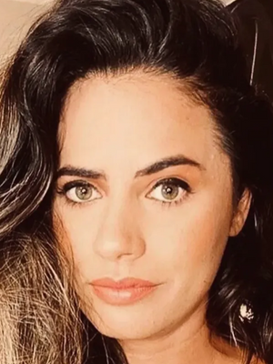 Arianny, 37
