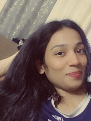 Riyaa, 23