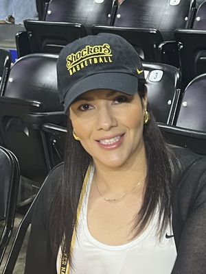 Ana, 40