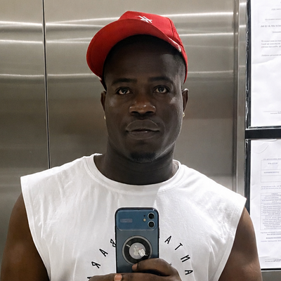 Derrick, 35