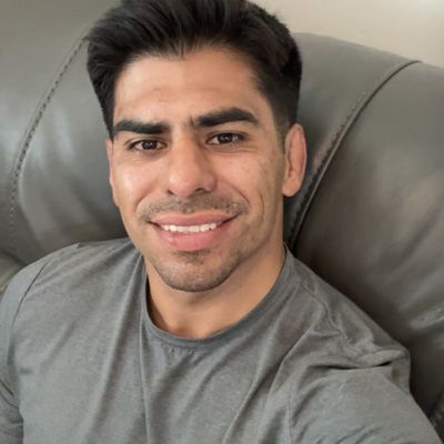 Anthony, 32