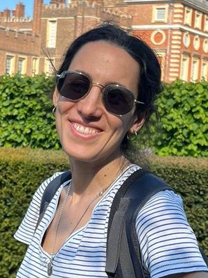 Isabel, 33