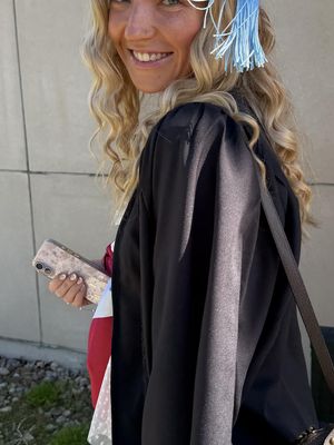 Maggie, 26