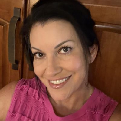 Ashley, 44