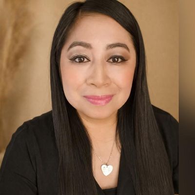 Karina, 38