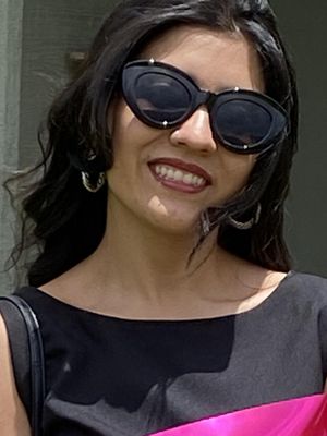 Adriana, 29