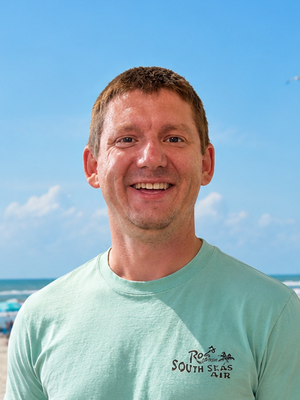 Dustin, 41
