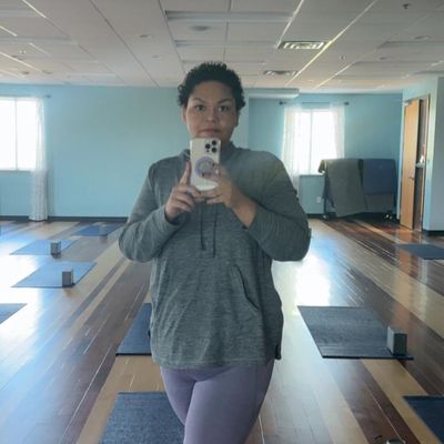 Sofia, 27