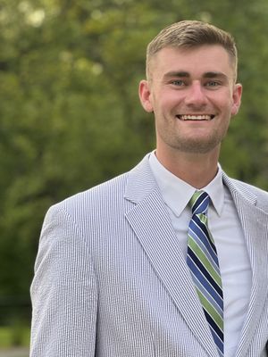 Xavier, 25