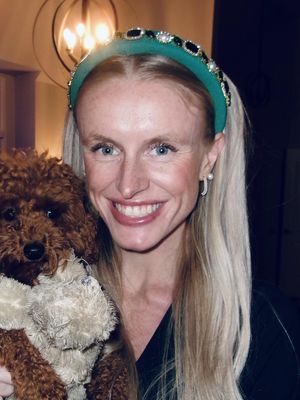 Maggie, 28