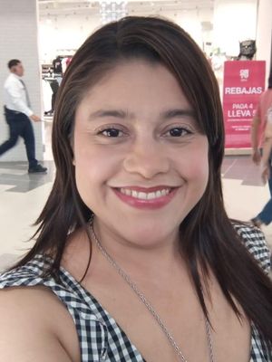 Andrea Carolina, 35