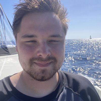 Ben, 25
