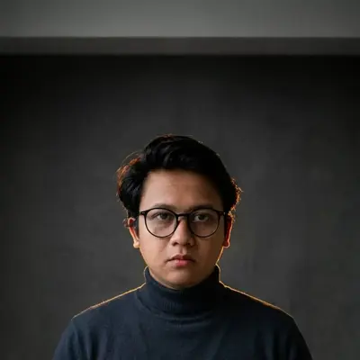 Andreas, 25