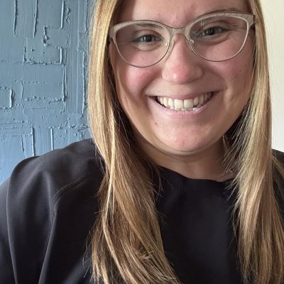 Megan, 25