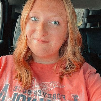 Abby, 24