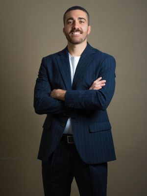 Gabriele, 28