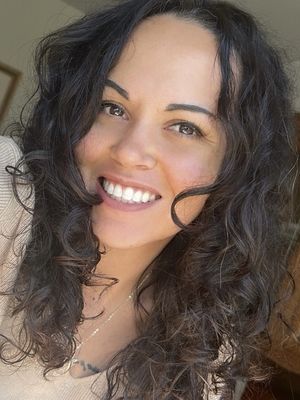Anika, 33