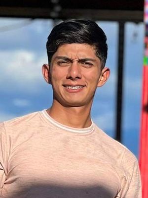 Erick, 23