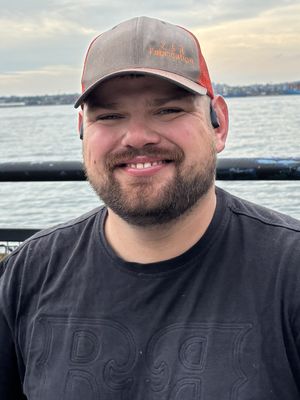 Zach, 31