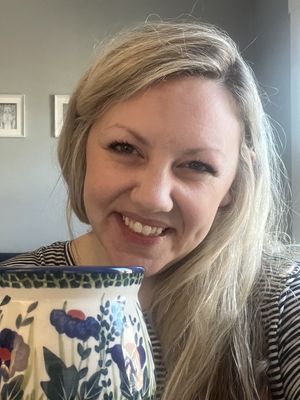Stephanie, 39