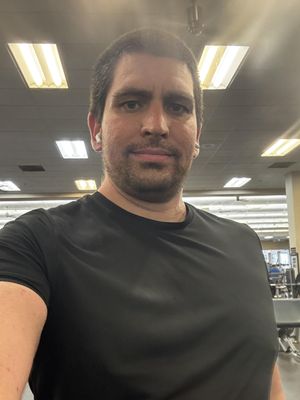 Emigdio, 33