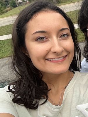 Emma, 25