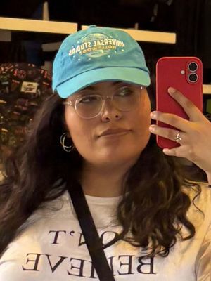 Sarahi, 25