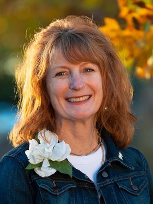 Lynne, 62