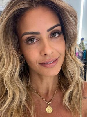 Alison, 40