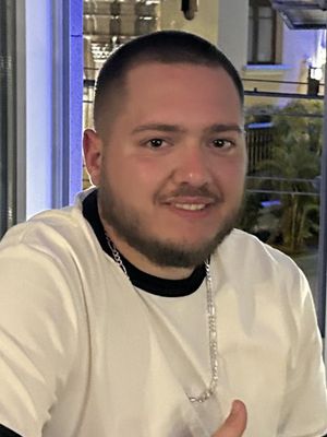 Emanoel, 28