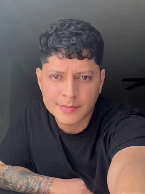 Ronny, 29