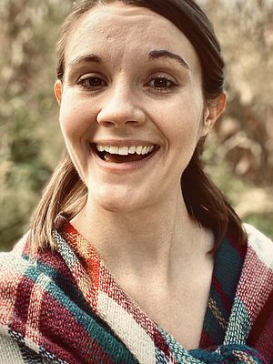 Niki, 32