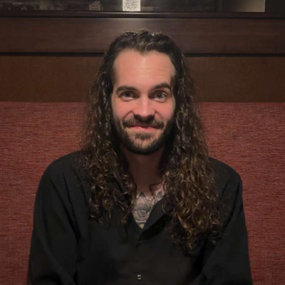 Alex, 28