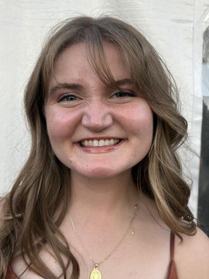 Abigail, 27