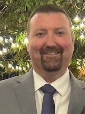 Grant, 43