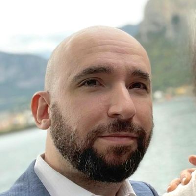 Dan, 45