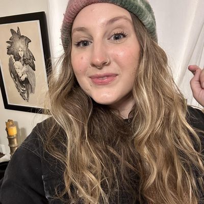 Sophia, 38