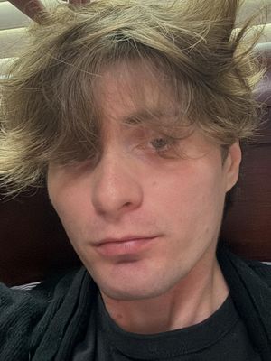 Christopher, 28