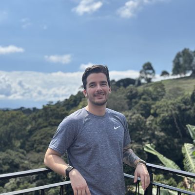 Andrew, 27