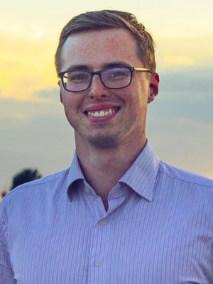 Lukasz, 27