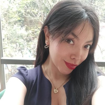 Denise, 32